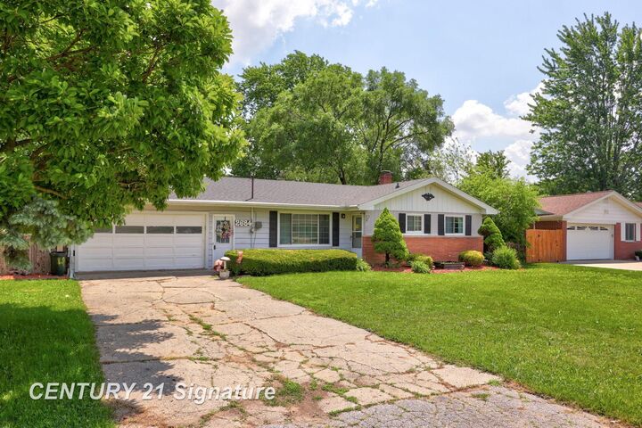 Property Photo:  2684 Kuhlman Drive  MI 48603 