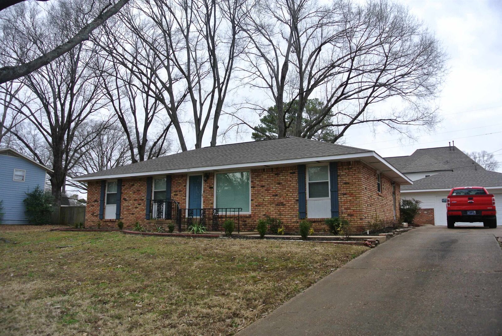 Property Photo: 426 Cardinal Dr TN 38017