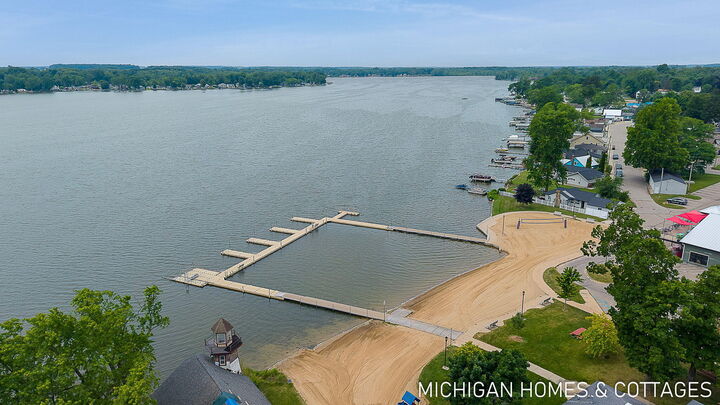 Property Photo: 752 Jordan Lake Avenue MI 48849