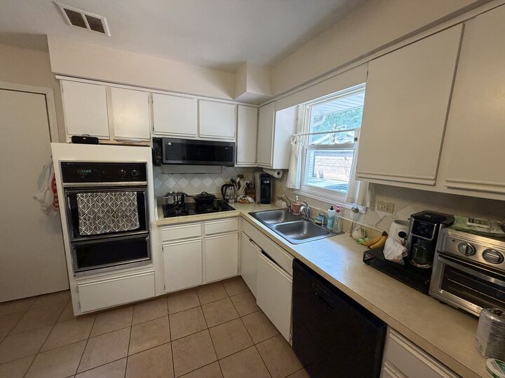 Property Photo: 3S478 Winfield Road IL 60555
