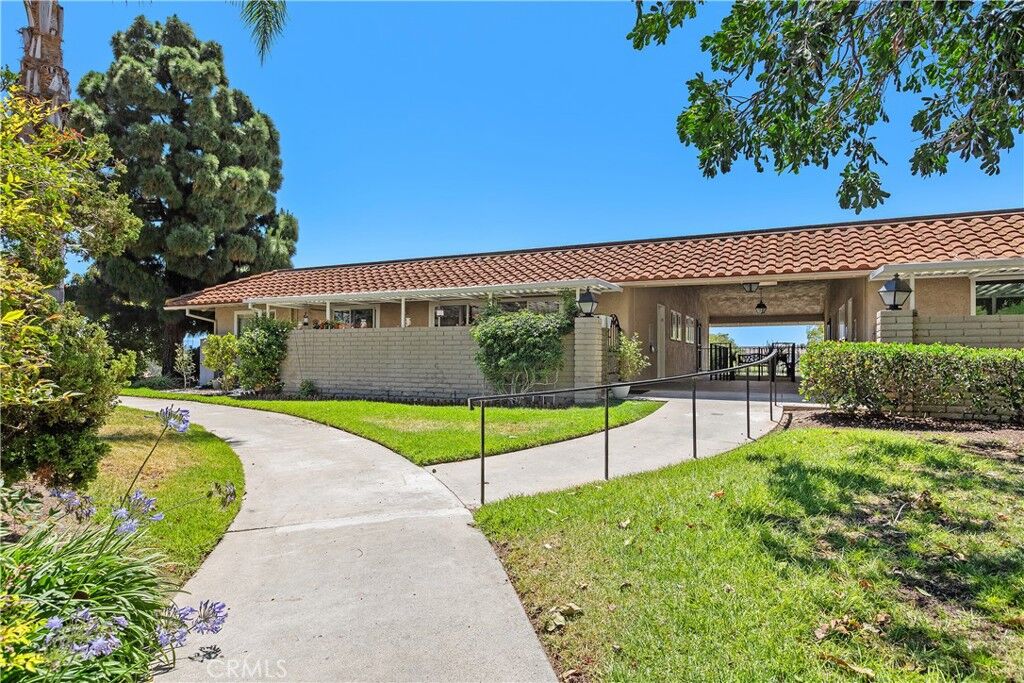 Property Photo: 3047 Via Serena S N CA 92637