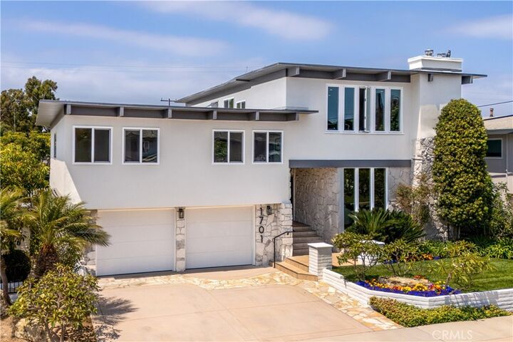 Property Photo: 1701 Catalina Avenue CA 90740