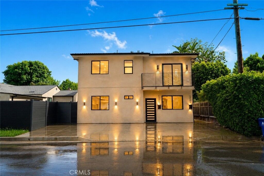 Property Photo:  13502 Bessemer Street  CA 91401 
