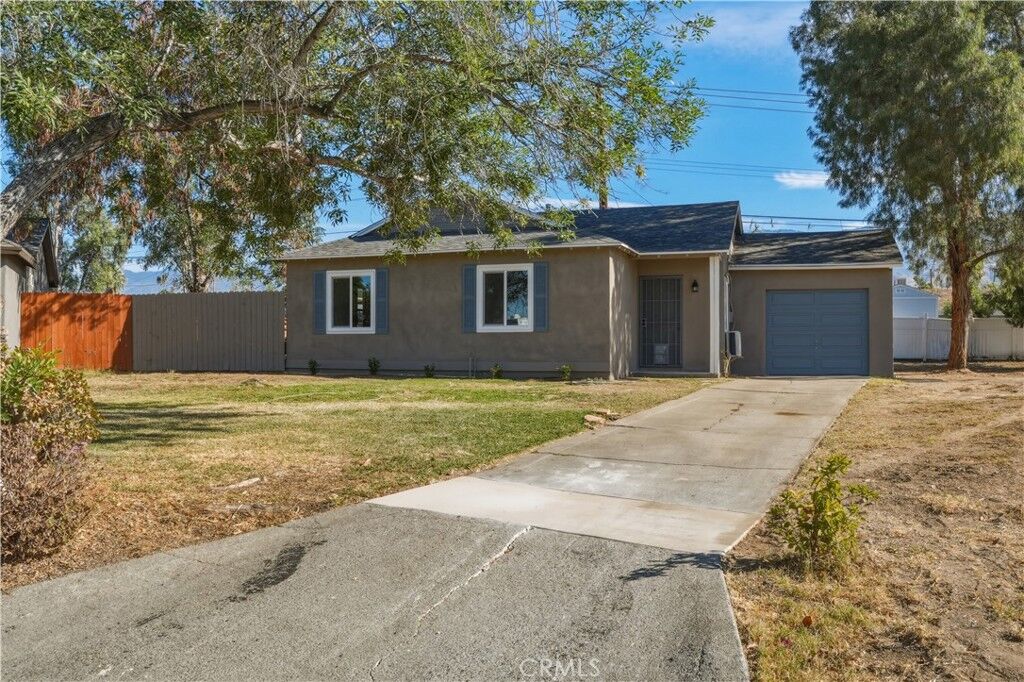 Property Photo:  3189 Alameda Court  CA 92404 