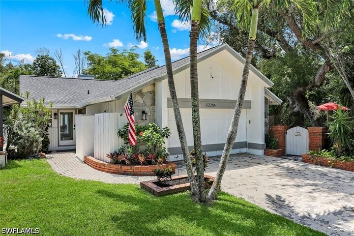 Property Photo:  12286 McGregor Woods Circle  FL 33908 