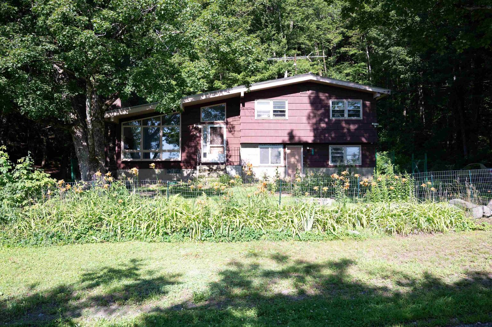 Property Photo: 165 Dutton Farm Road VT 05156