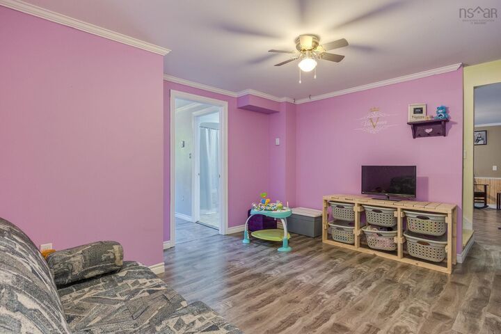 Property Photo: 601 Hillcrest Avenue NS B0P 1R0