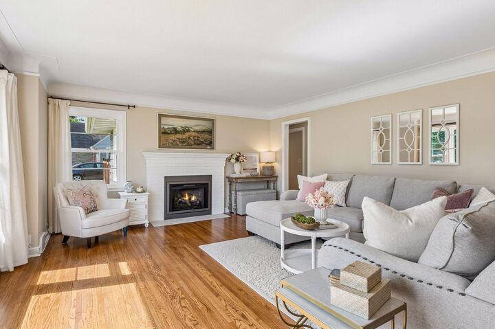 Property Photo:  2800 Utica Avenue S  MN 55416 