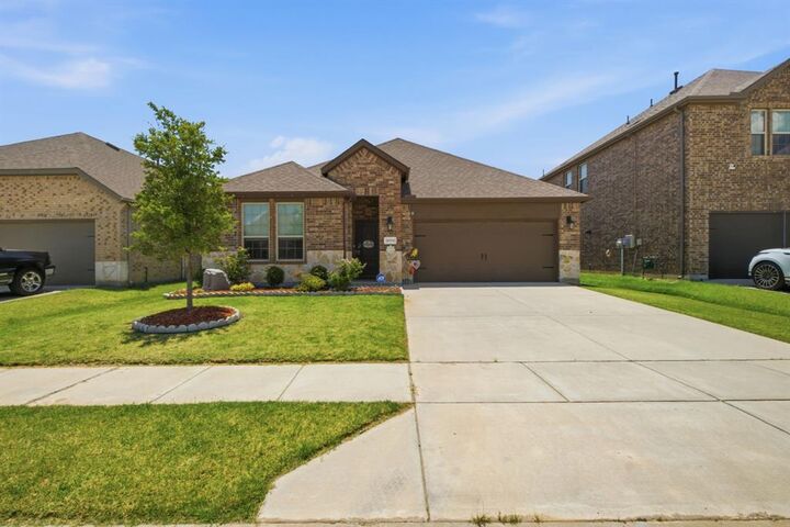 Property Photo: 10936 Los Alamos Drive TX 76227