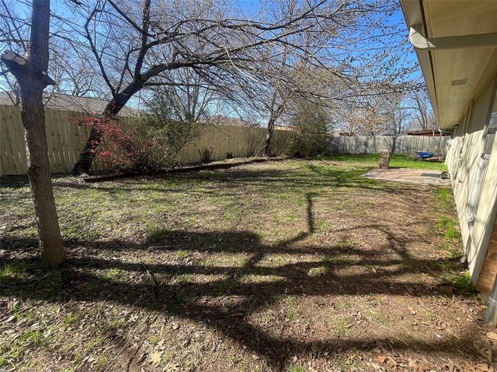 Property Photo:  605 N Avenue D  TX 76082 