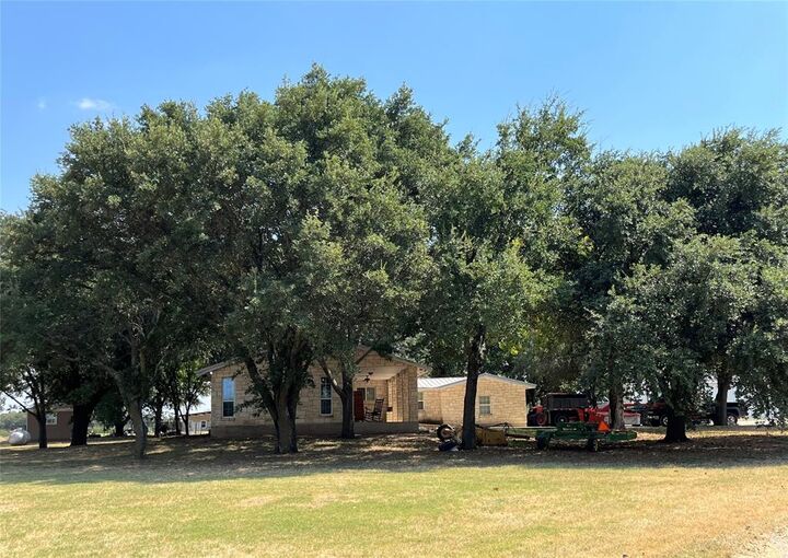 Property Photo:  295 Rozwell Pass  TX 76505 