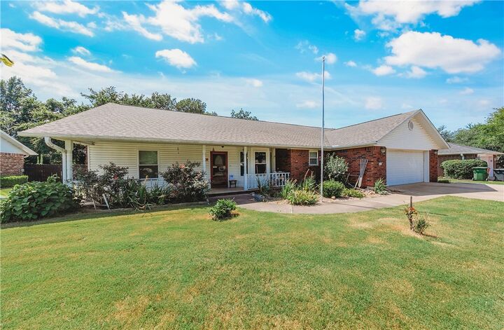 Property Photo:  2102 K Street  AR 72758 