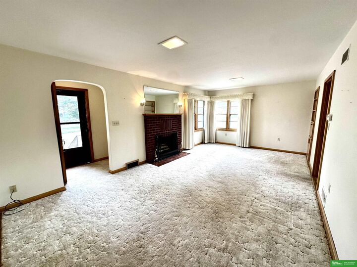 Property Photo: 409 Ivan Street NE 68047