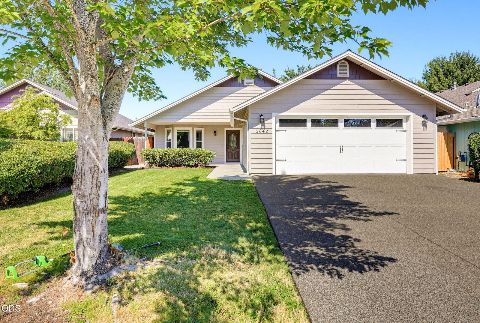 Property Photo: 2642 Esther Lane OR 97527