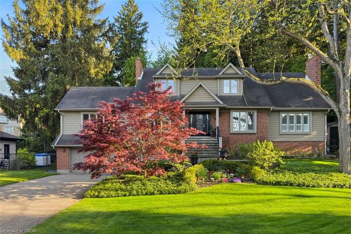 18 Stonegate Drive — photo 1