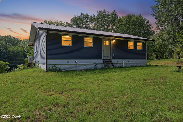 Property Photo: 9906 Farm Road 1162 Road MO 65625