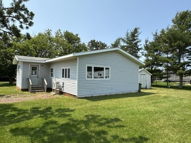 Property Photo:  733 Cardinal  PE C1N 4X5 