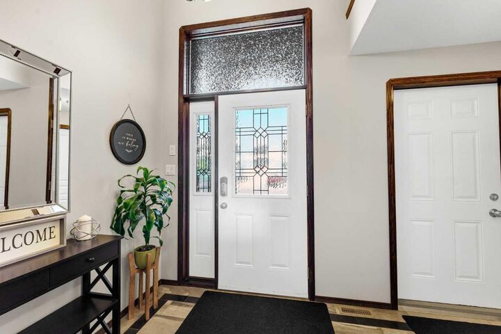 Property Photo: 30 Vista Close SE AB T1B 0A9