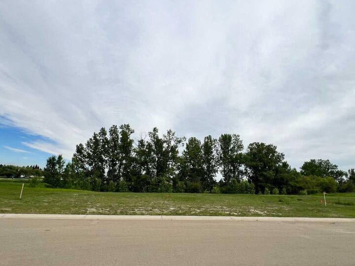 Property Photo:  5212 46 Avenue  AB T0B 2L0 
