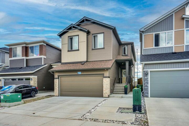 Property Photo:  106 Amblehurst Way NW  AB T3P 2A1 