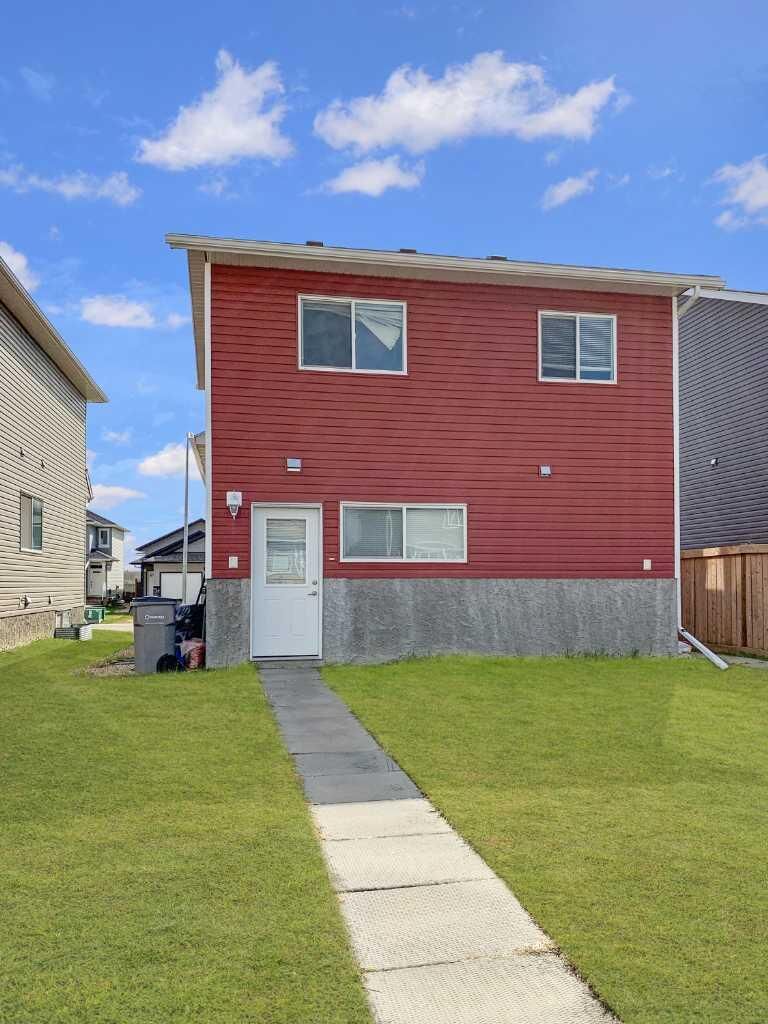 Property Photo:  9422 88 Street A  AB T8X 0H2 