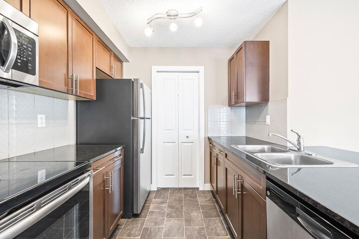 Property Photo: 625 Glenbow Drive 3108 AB T4C 0S9
