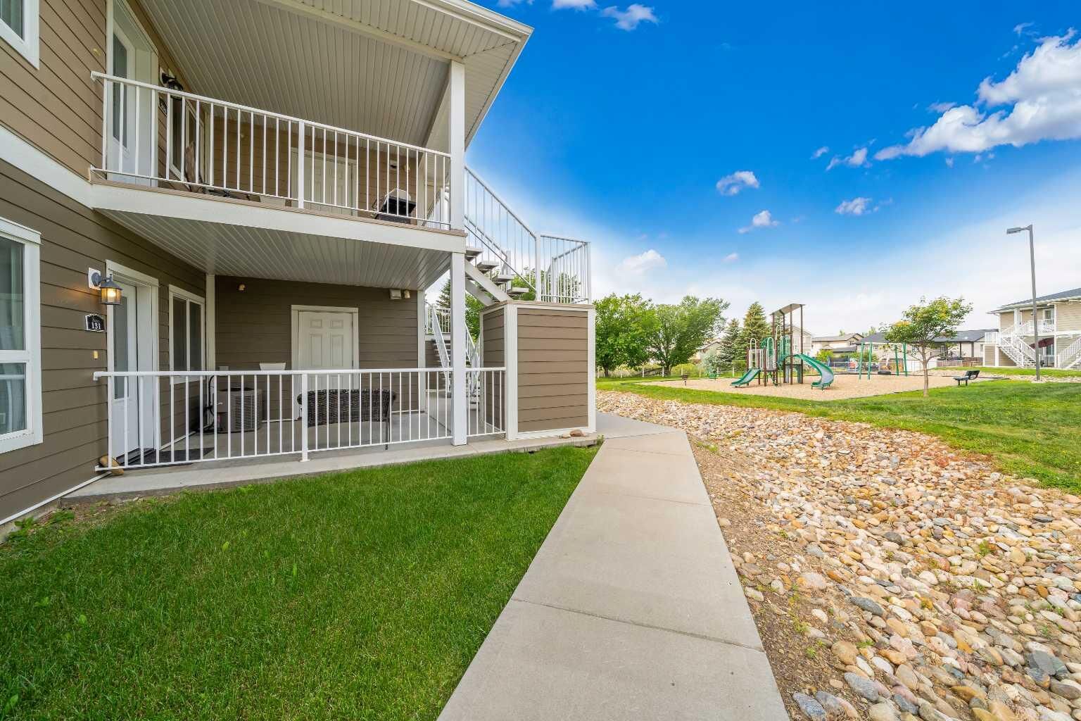 Property Photo:  131 Southlands Pointe SE  AB T1B 0M5 
