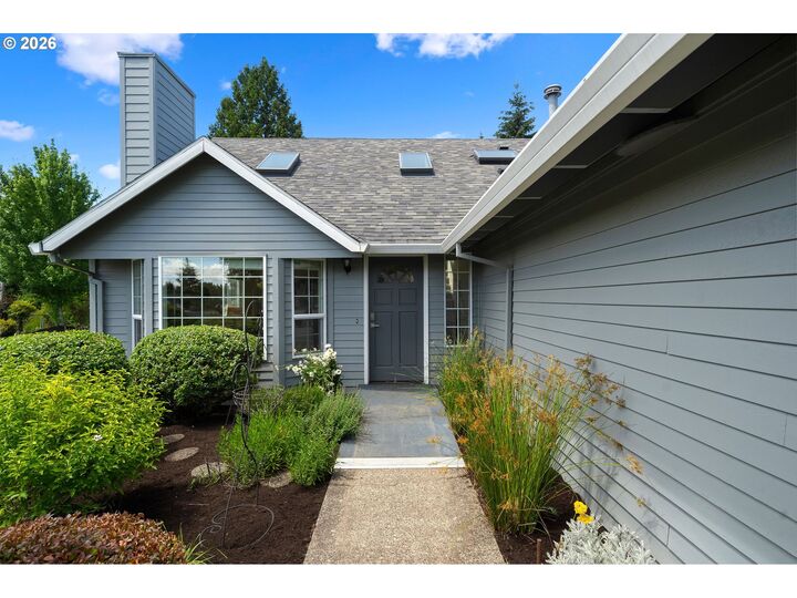 Property Photo:  5749 NE Harvest St  OR 97124 