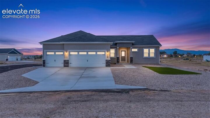 Property Photo:  728 E Campbell Lane  CO 81007 