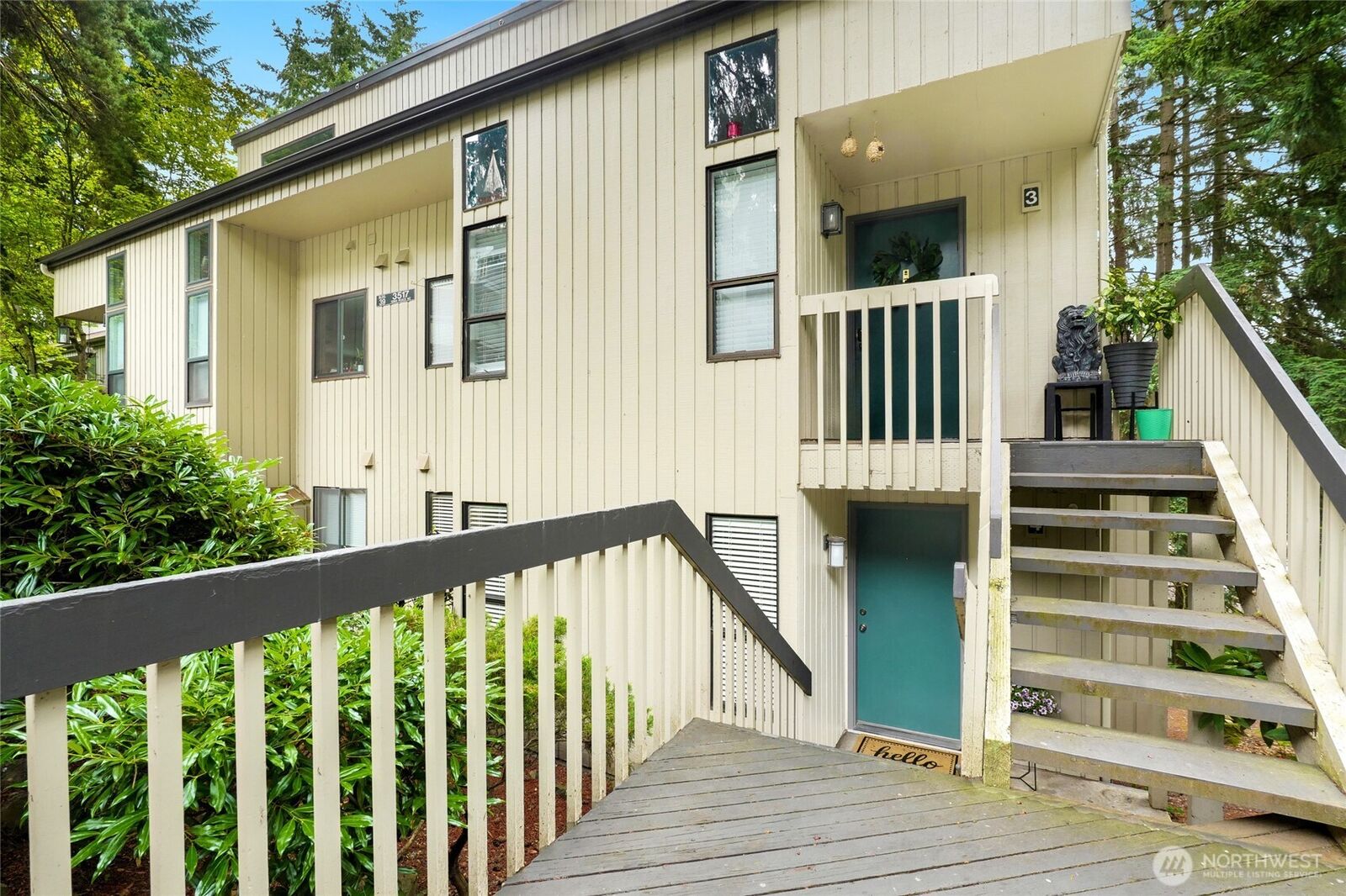 Property Photo:  3517  109th Place NE 4  WA 98004 