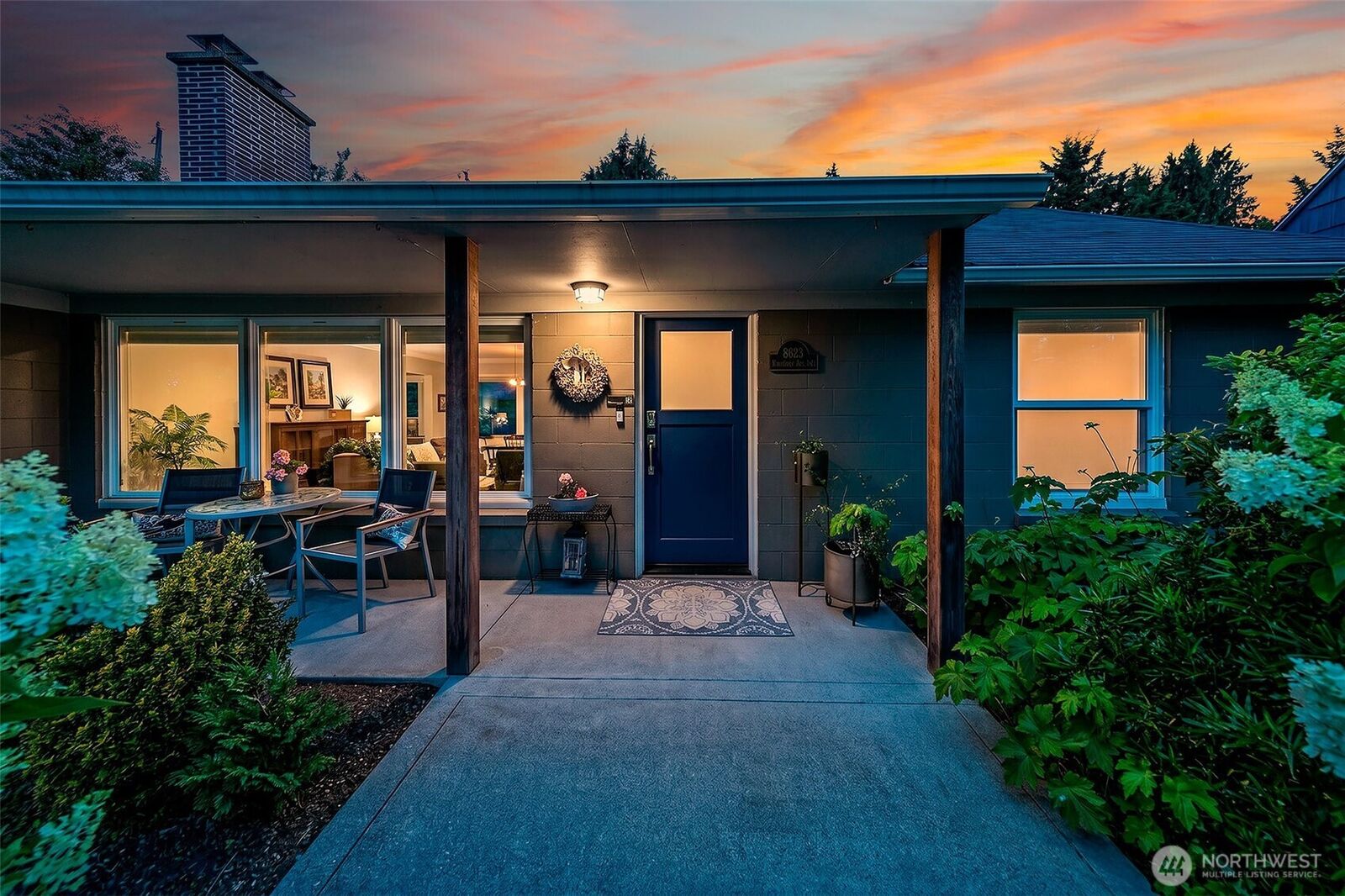 Property Photo:  8623  30th Avenue NE  WA 98115 