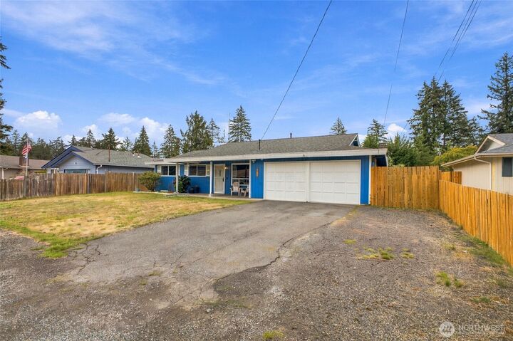Property Photo: 17401 SE 264th Street WA 98042