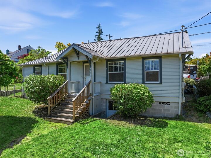 Property Photo: 4417 Seahurst Avenue WA 98203