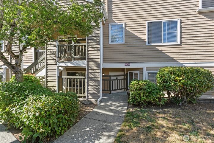 Property Photo:  5300  Harbour Pointe Boulevard 309D  WA 98275 