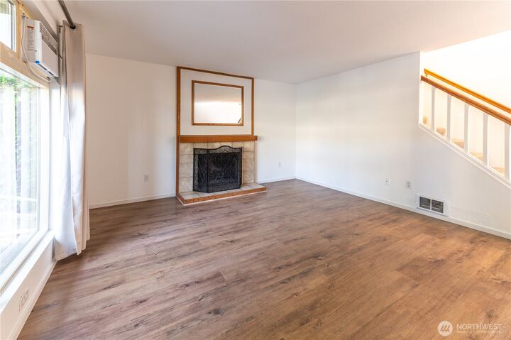 Property Photo: 4326 156th Street SW 1A WA 98087