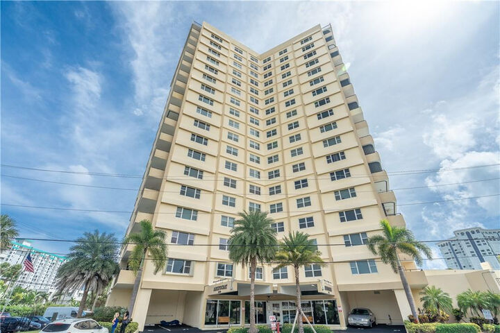 Property Photo:  1200 Hibiscus Avenue 1704  FL 33062 