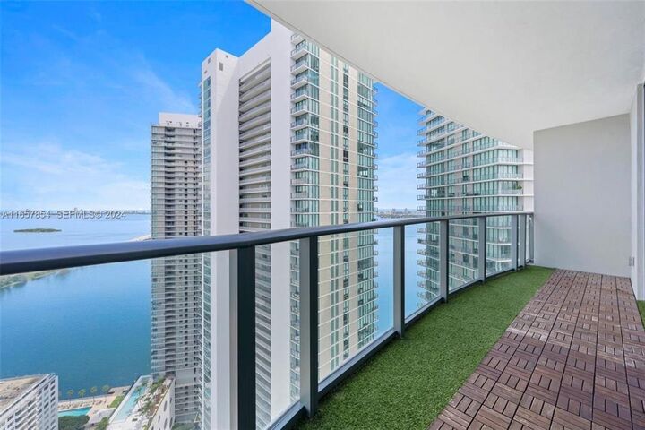 Property Photo: 501 NE 31st Street 3804 FL 33137