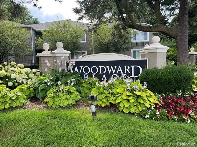 Property Photo:  1113 N Old Woodward Avenue 41  MI 48009 