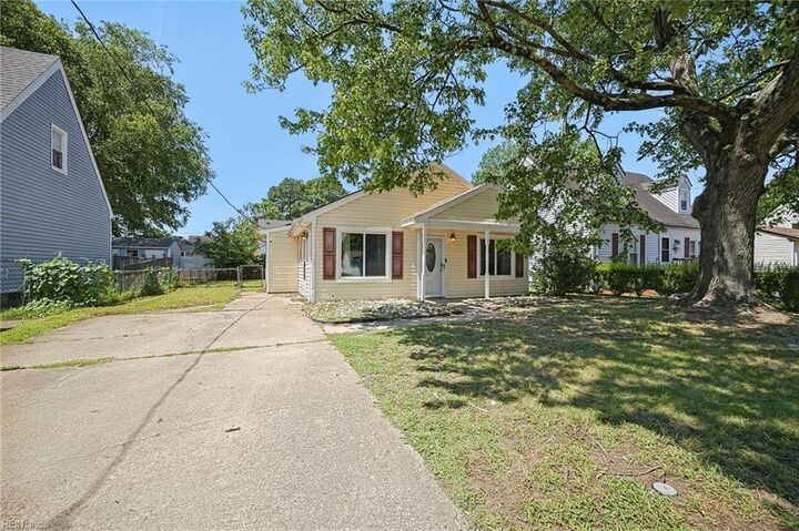 Property Photo: 1817 Sparrow Rd VA 23320