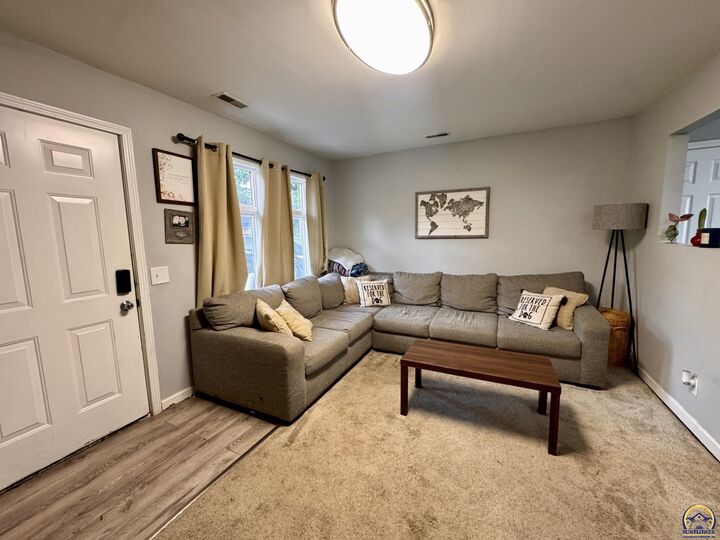 Property Photo:  705 Washington St  KS 66066 
