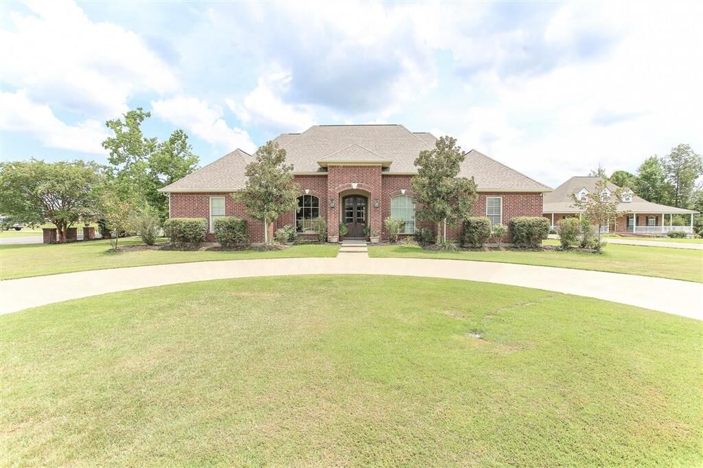 Property Photo: 231 Merlot Drive LA 70611