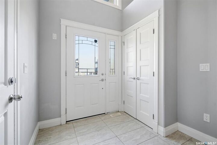 Property Photo: 219 Ells Crescent SK S7L 6J4