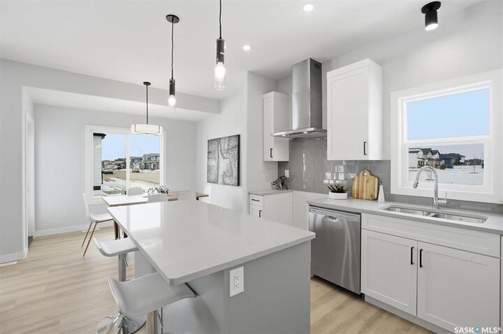 Property Photo: 277 Lakeside Boulevard SK S0K 2T1