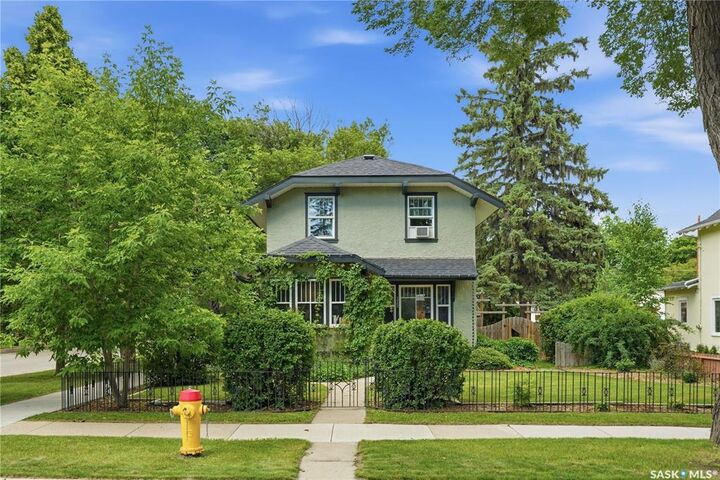 Property Photo: 322 29th Street W SK S7L 0M1
