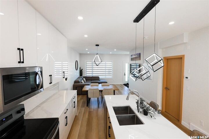 Property Photo: 1539 Richardson Road SK S7M 0W9