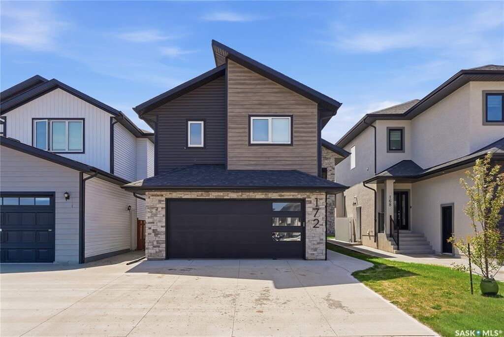 Property Photo:  172 Thakur Street  SK S7W 1C4 