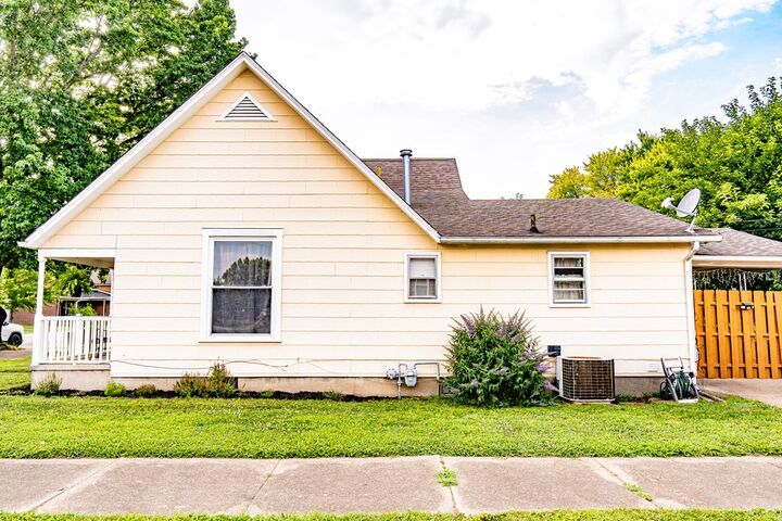 Property Photo: 311 Market OH 45690