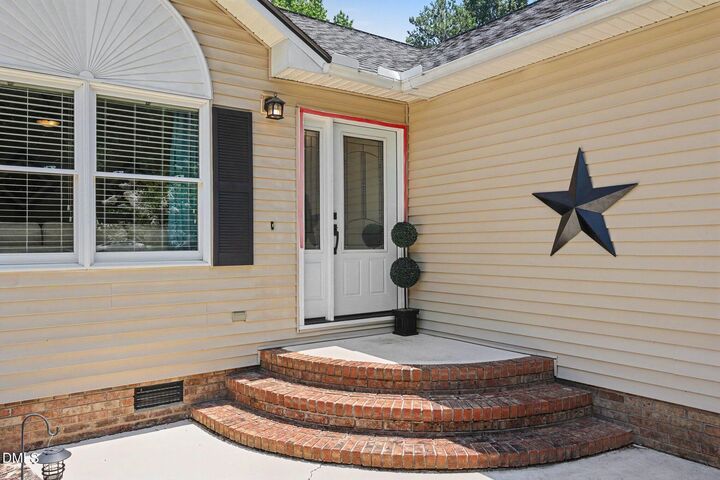 Property Photo: 4070 Raney Way NC 27581