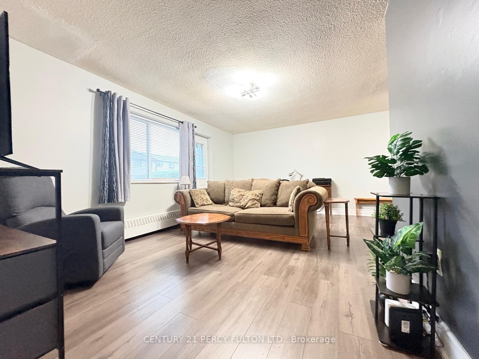 Property Photo:  936 Glen Street 106  ON L1J 5Z7 