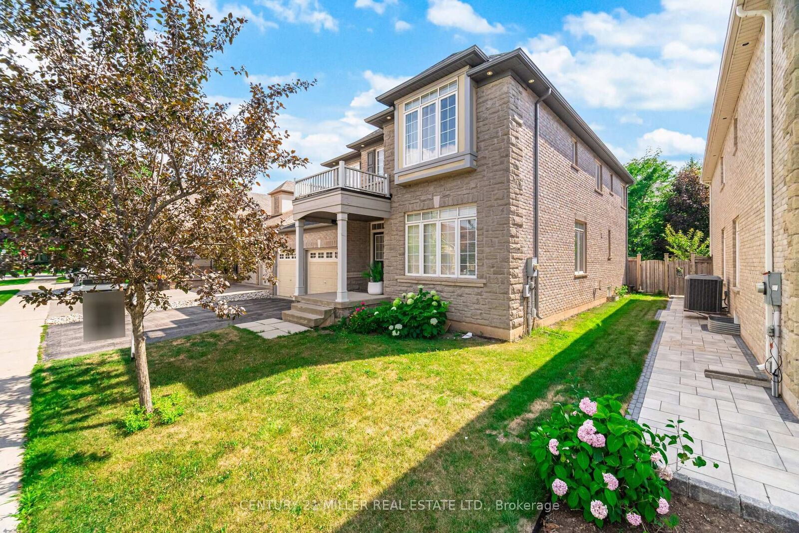 Property Photo: 2098 Wildfel Way ON L6M 0E2